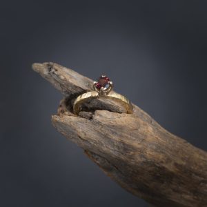 Ring – Raw colour