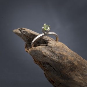 Ring – Raw colour