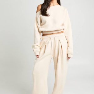 boohoo Dam Off Shoulder Sweatshirt Och Plisserade Joggers Träningsoverall | Ecru | Storlek Medium
