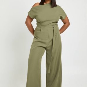 boohoo Dam Plus Asymmetrisk Jumpsuit med Bälte | Kaki | Storlek 48