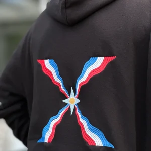 Barn luvtröja med assyriska flagga brodyr