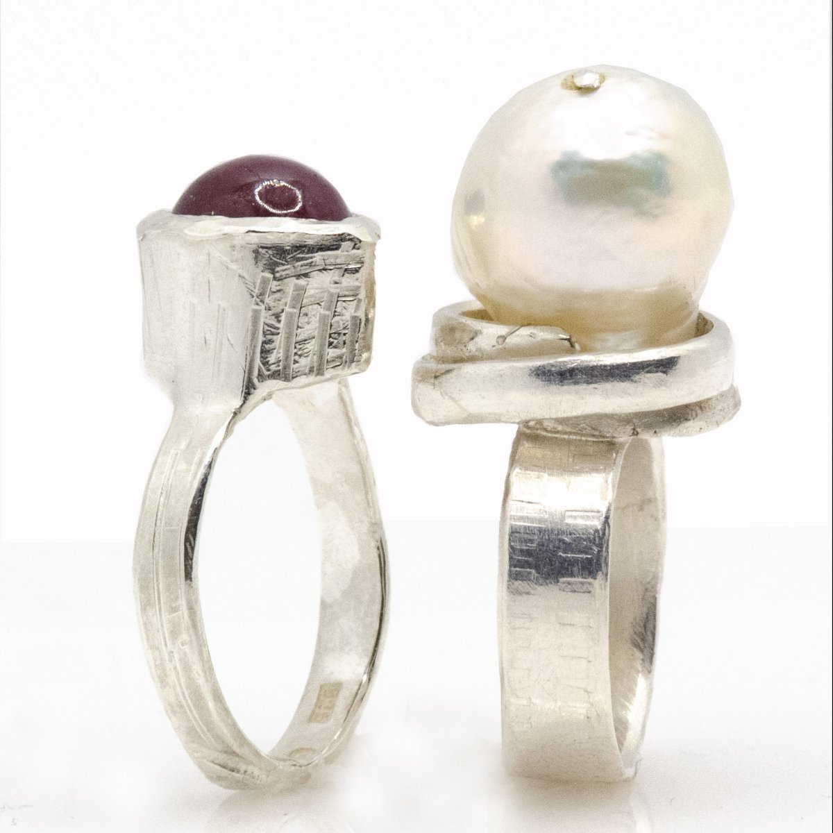 Signetring med stjärnsafir Odd Moon, R148